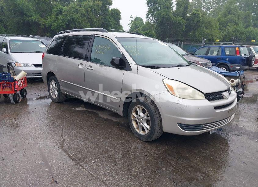 2004 Toyota Sienna LE (VIN 5TDBA23C84S007756) main photo