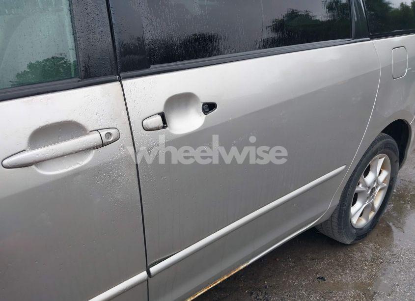 Photo 14 of 2004 Toyota Sienna LE (VIN 5TDBA23C84S007756)