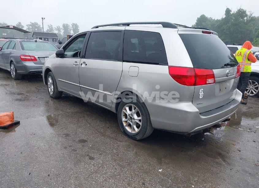 Photo 3 of 2004 Toyota Sienna LE (VIN 5TDBA23C84S007756)