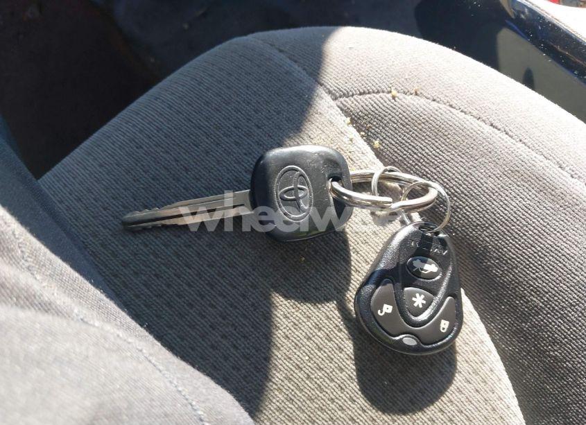 Photo 11 of 2005 Toyota Sienna LE (VIN 5TDBA23C85S036207)