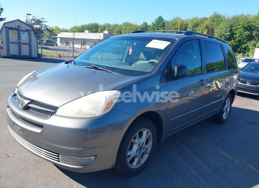 Photo 2 of 2005 Toyota Sienna LE (VIN 5TDBA23C85S036207)