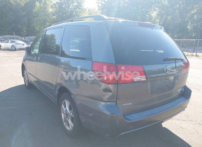 Photo 3 of 2005 Toyota Sienna LE (VIN 5TDBA23C85S036207)