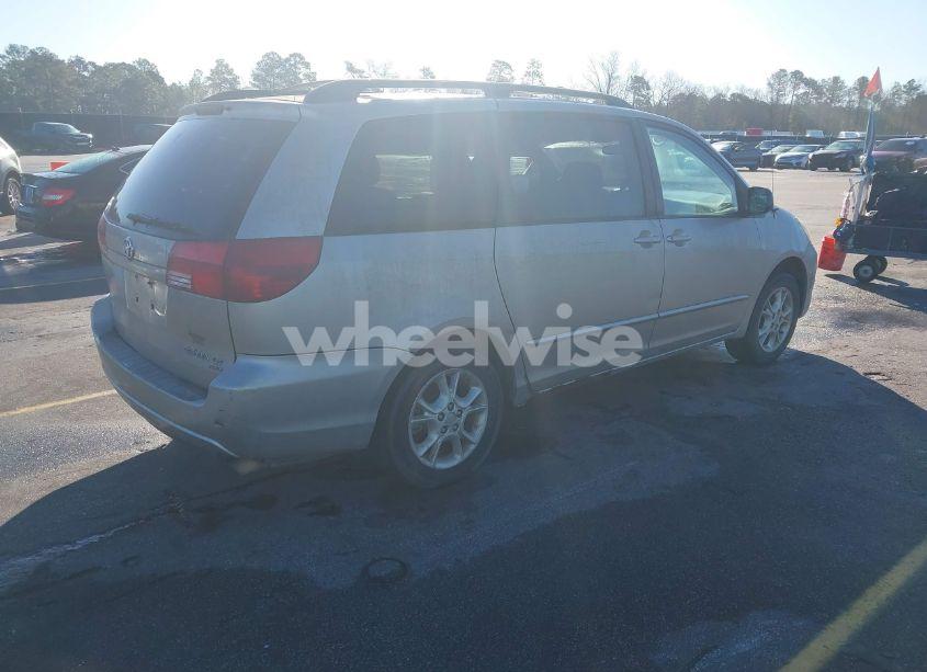 Photo 4 of 2005 Toyota Sienna LE (VIN 5TDBA23C85S041021)