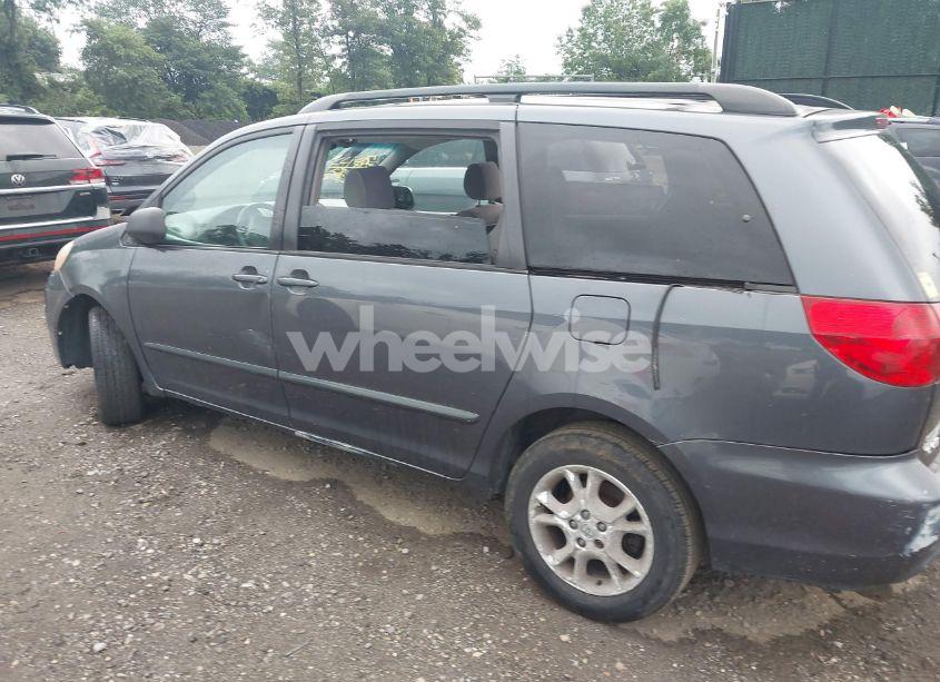 Photo 6 of 2006 Toyota Sienna LE (VIN 5TDBA23C86S072268)