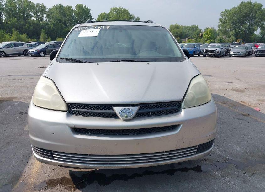 Photo 6 of 2004 Toyota Sienna LE (VIN 5TDBA23CX4S004549)