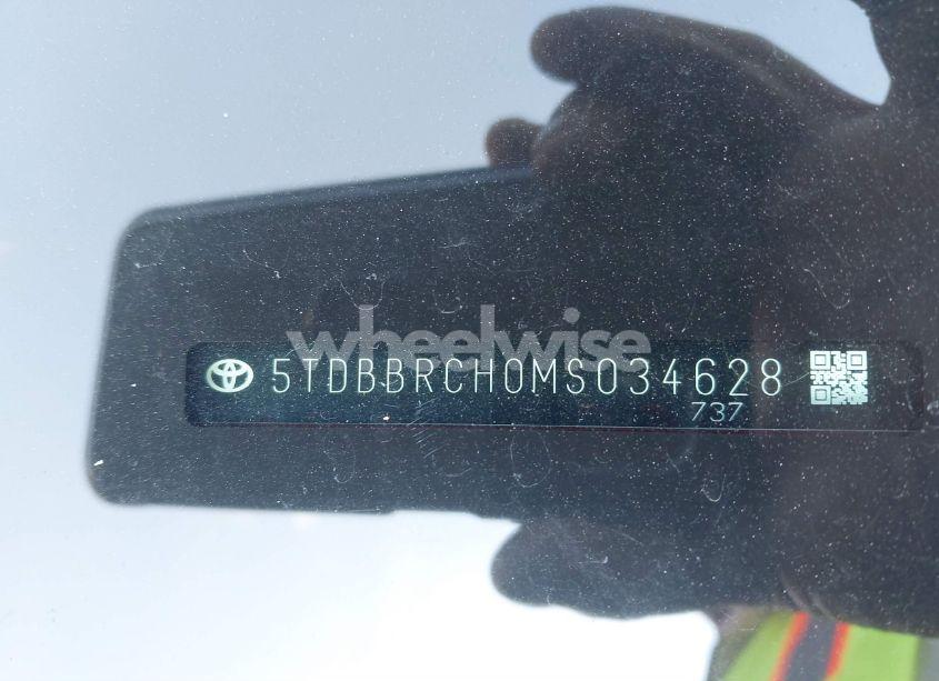 Photo 9 of 2021 Toyota Highlander HYBRID LE (VIN 5TDBBRCH0MS034628)