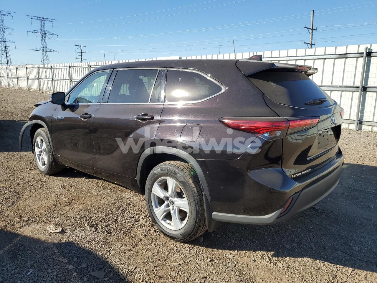 Photo 2 of 2020 TOYOTA HIGHLANDER HYBRID LE (VIN 5TDBBRCH4LS012646)
