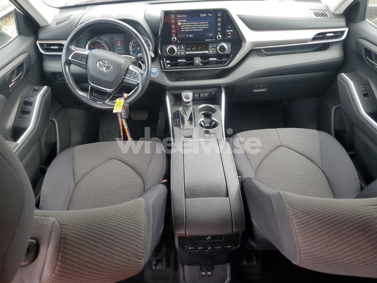 Photo 8 of 2020 TOYOTA HIGHLANDER HYBRID LE (VIN 5TDBBRCH4LS508241)