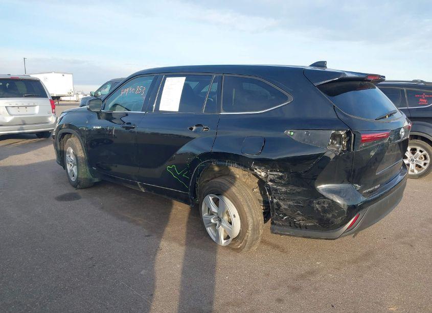 Photo 3 of 2021 Toyota Highlander HYBRID LE (VIN 5TDBBRCH4MS526210)