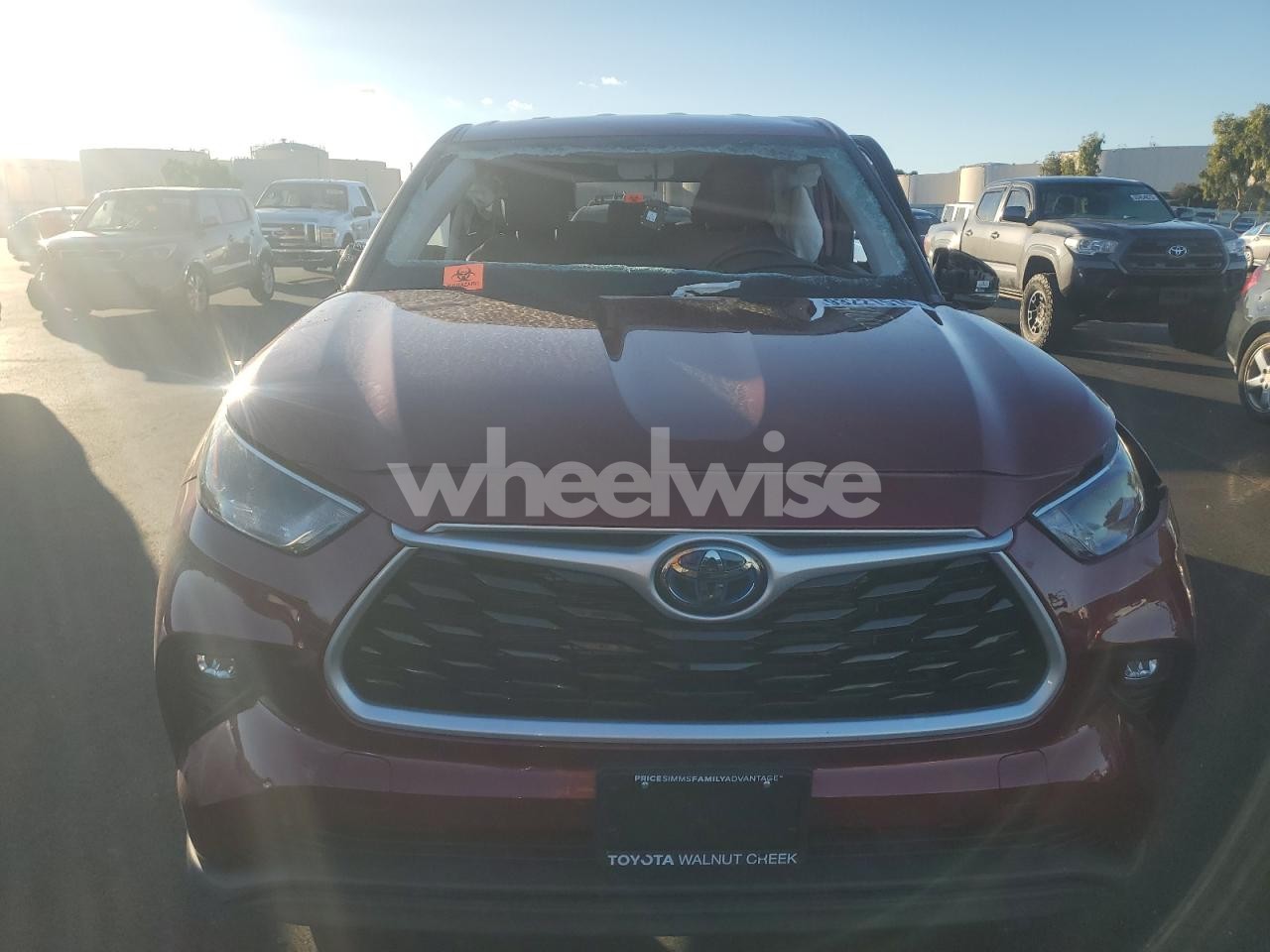 Photo 5 of 2022 TOYOTA HIGHLANDER HYBRID LE (VIN 5TDBBRCH4NS561024)