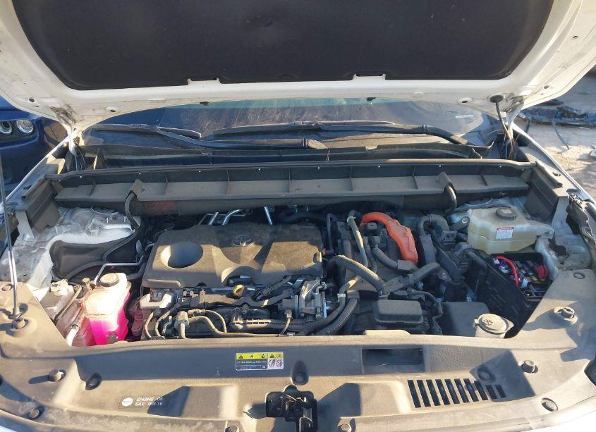 Photo 10 of 2021 Toyota Highlander HYBRID LE (VIN 5TDBBRCH5MS038805)