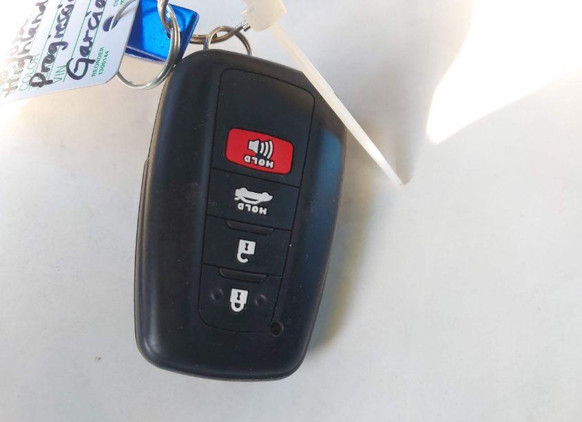 Photo 11 of 2021 Toyota Highlander HYBRID LE (VIN 5TDBBRCH5MS038805)