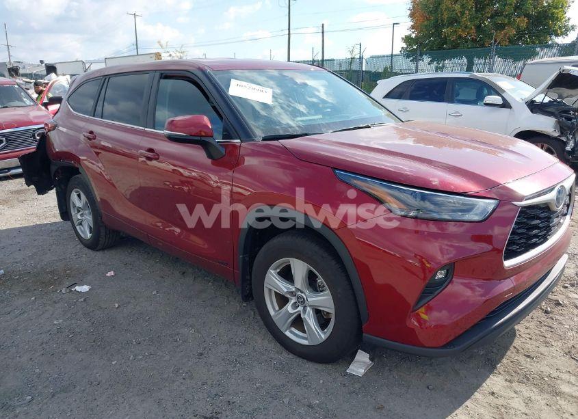 2023 Toyota Highlander HYBRID LE (VIN 5TDBBRCH5PS111465) main photo