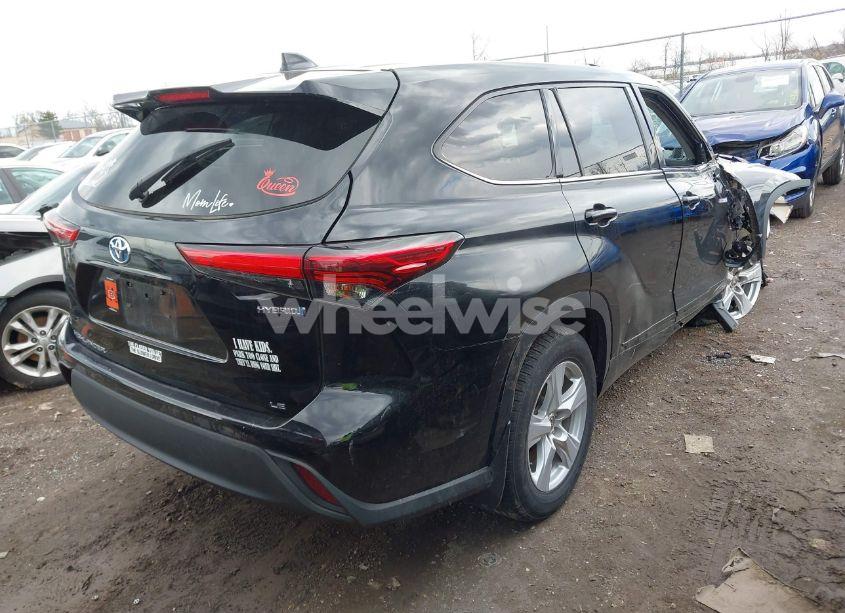 Photo 4 of 2021 Toyota Highlander HYBRID LE (VIN 5TDBBRCH6MS519338)