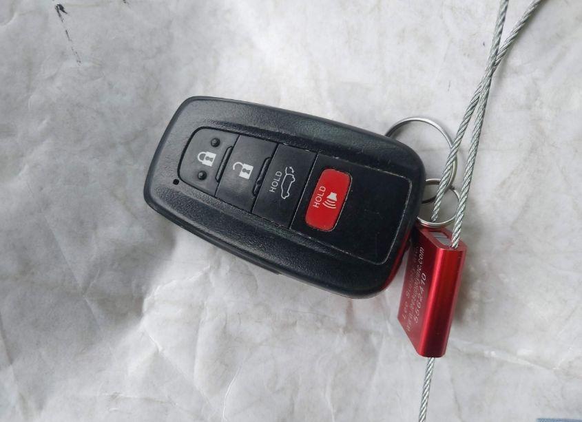 Photo 11 of 2020 Toyota Highlander HYBRID LE (VIN 5TDBBRCH9LS511717)