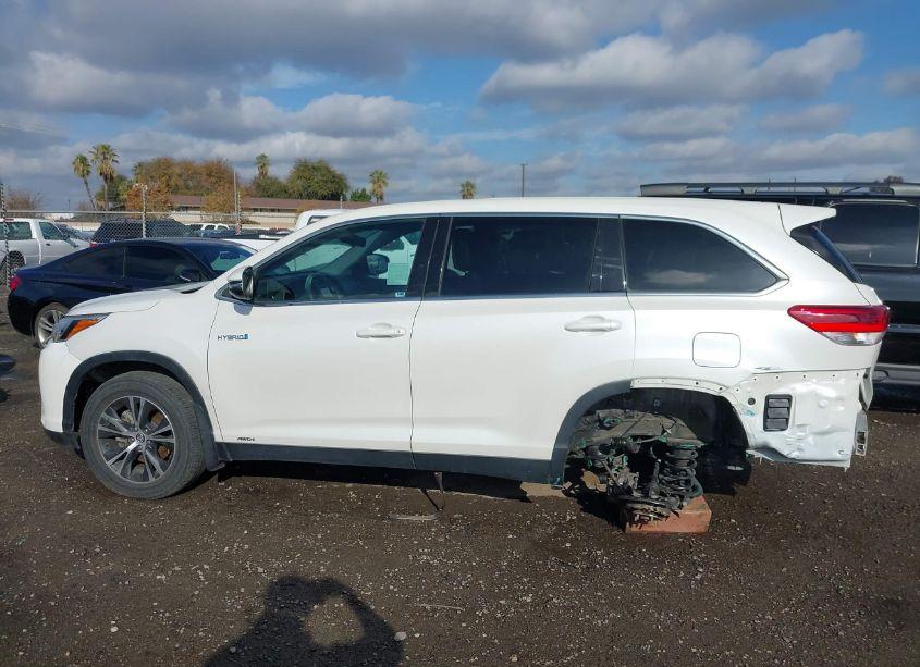 Photo 15 of 2019 Toyota Highlander HYBRID LE (VIN 5TDBGRFH1KS059144)