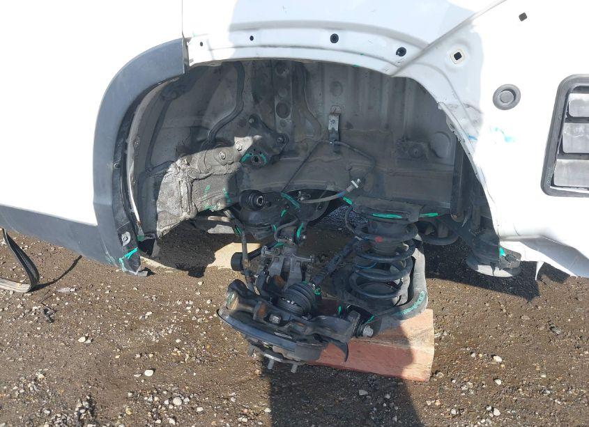 Photo 18 of 2019 Toyota Highlander HYBRID LE (VIN 5TDBGRFH1KS059144)