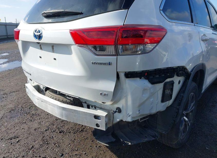 Photo 20 of 2019 Toyota Highlander HYBRID LE (VIN 5TDBGRFH1KS059144)