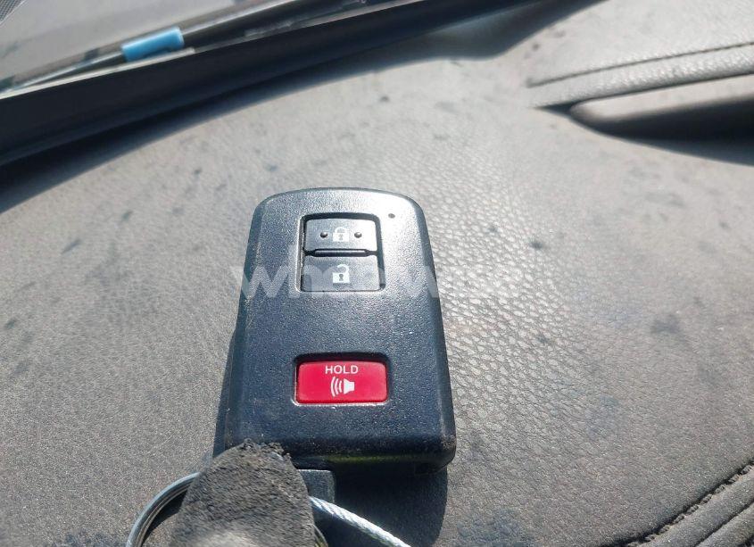 Photo 11 of 2017 Toyota Highlander HYBRID LE (VIN 5TDBGRFH8HS035433)