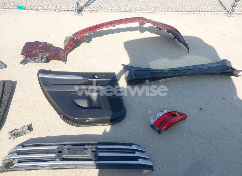 Photo 18 of 2017 Toyota Highlander HYBRID LE (VIN 5TDBGRFH8HS035433)