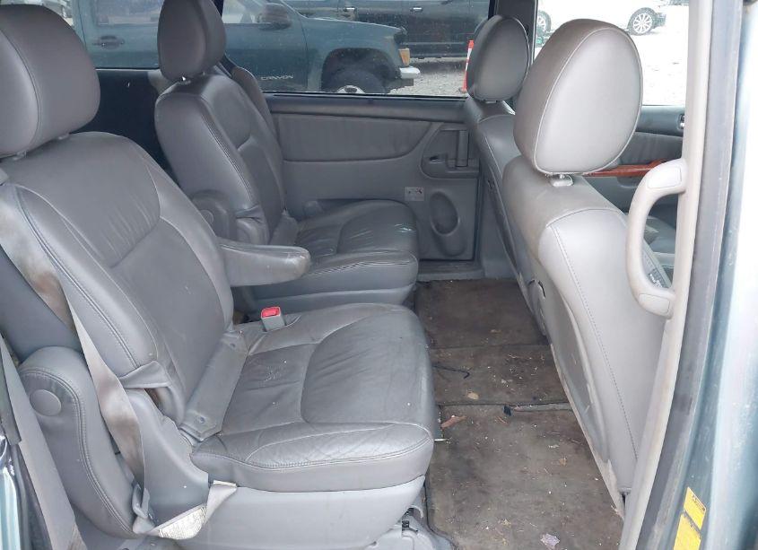 Photo 8 of 2009 Toyota Sienna LIMITED (VIN 5TDBK22C09S027179)