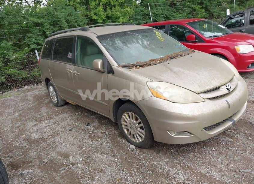 2007 Toyota Sienna XLE (VIN 5TDBK22C17S007746) main photo