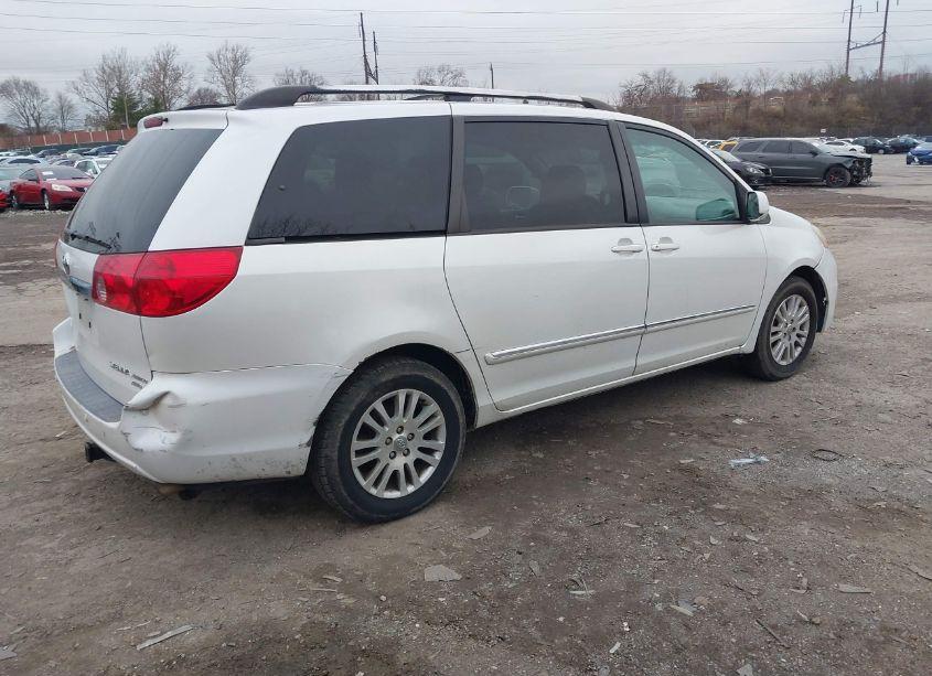 Photo 4 of 2008 Toyota Sienna LIMITED (VIN 5TDBK22C18S020255)