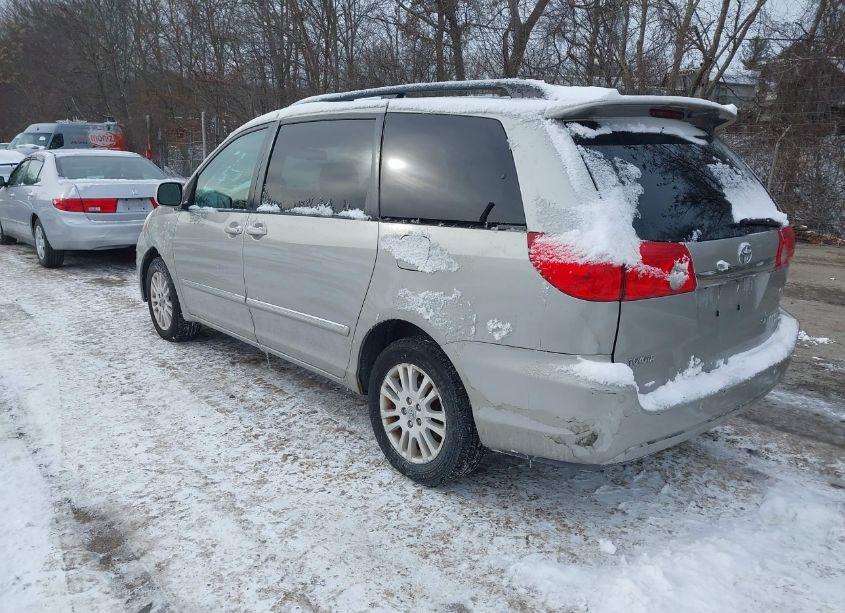 Photo 3 of 2007 Toyota Sienna XLE LIMITED (VIN 5TDBK22C27S004063)