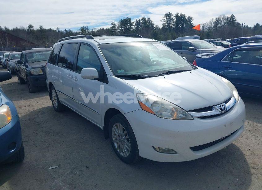 2008 Toyota Sienna LIMITED (VIN 5TDBK22C28S012097) main photo
