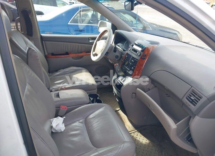 Photo 5 of 2008 Toyota Sienna LIMITED (VIN 5TDBK22C28S012097)