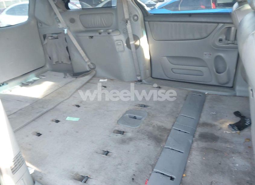 Photo 8 of 2008 Toyota Sienna LIMITED (VIN 5TDBK22C28S016697)