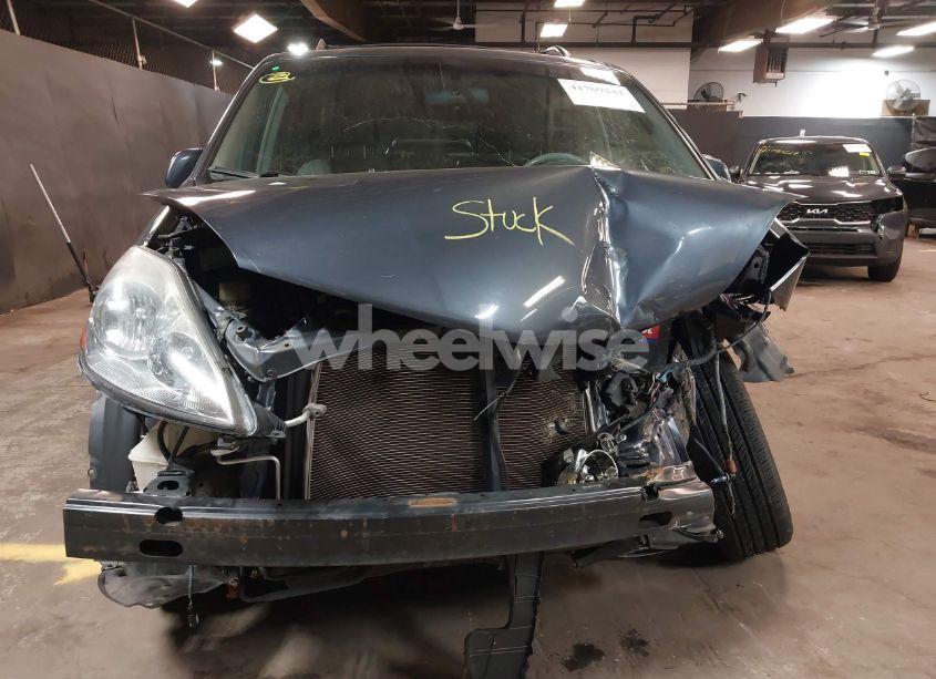 Photo 13 of 2009 Toyota Sienna XLE (VIN 5TDBK22C29S023621)