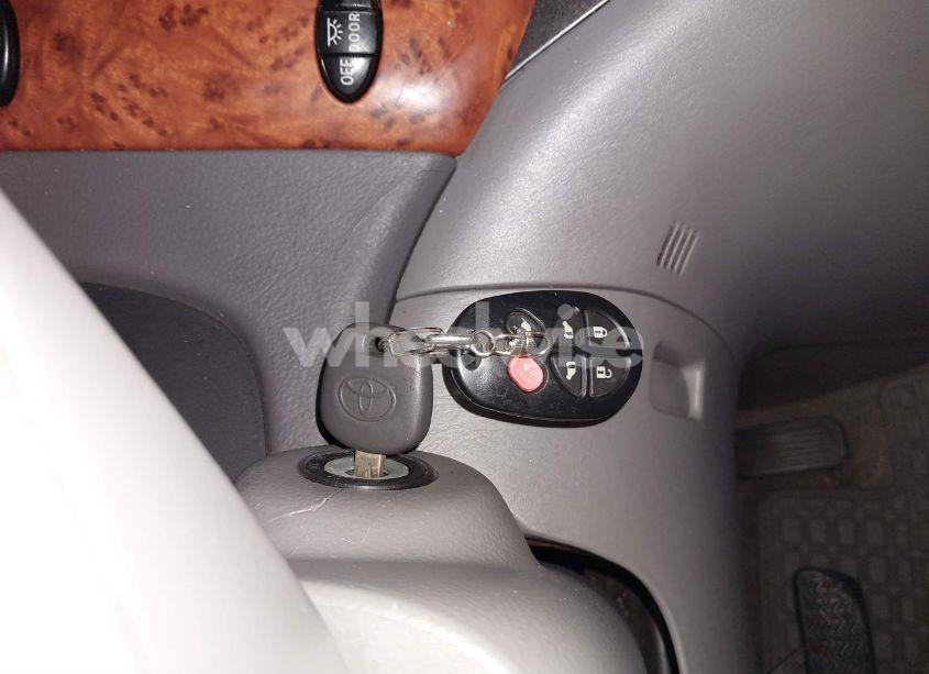 Photo 11 of 2009 Toyota Sienna XLE (VIN 5TDBK22C29S028110)