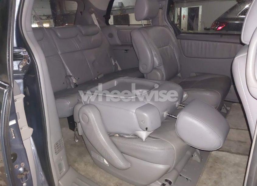 Photo 8 of 2009 Toyota Sienna XLE (VIN 5TDBK22C29S028110)