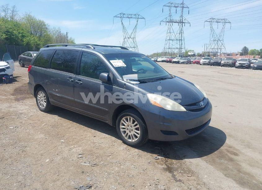 2008 Toyota Sienna XLE (VIN 5TDBK22C38S010150) main photo