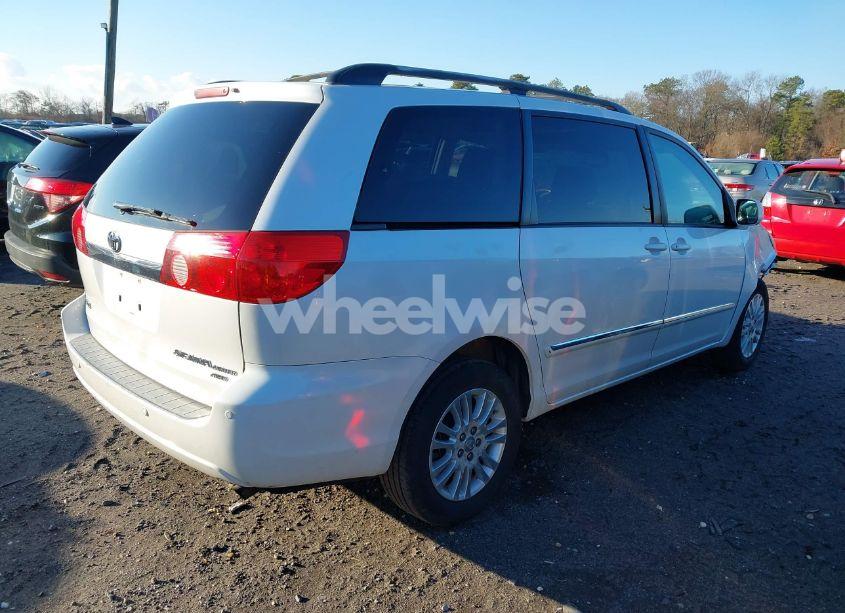 Photo 4 of 2008 Toyota Sienna LIMITED (VIN 5TDBK22C48S015678)