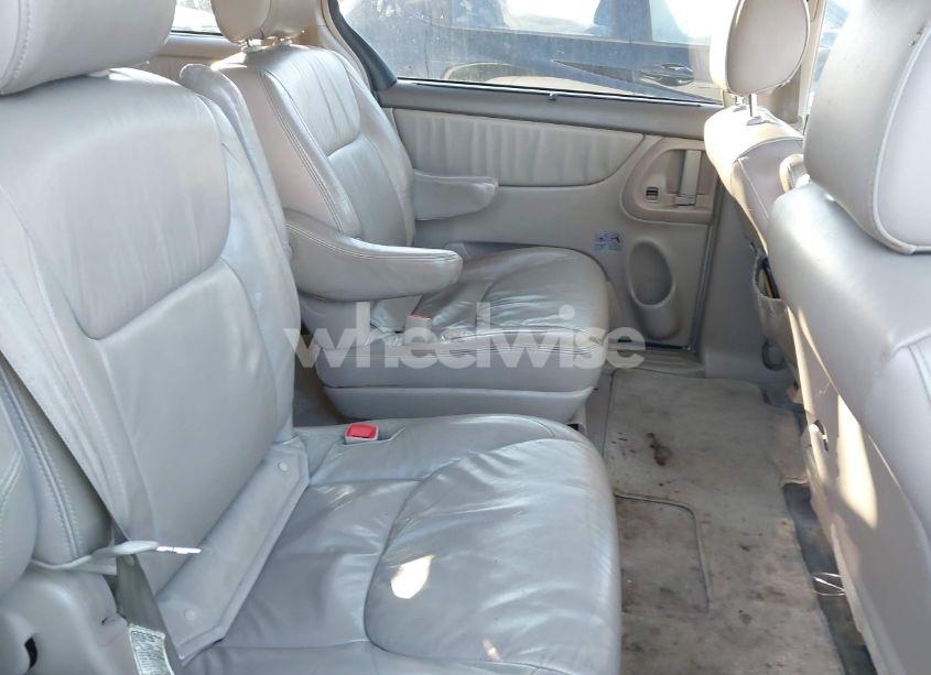 Photo 8 of 2008 Toyota Sienna LIMITED (VIN 5TDBK22C48S015678)