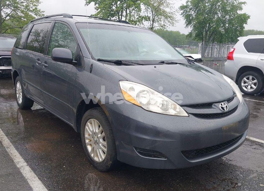2008 Toyota Sienna XLE (VIN 5TDBK22C58S012904) main photo