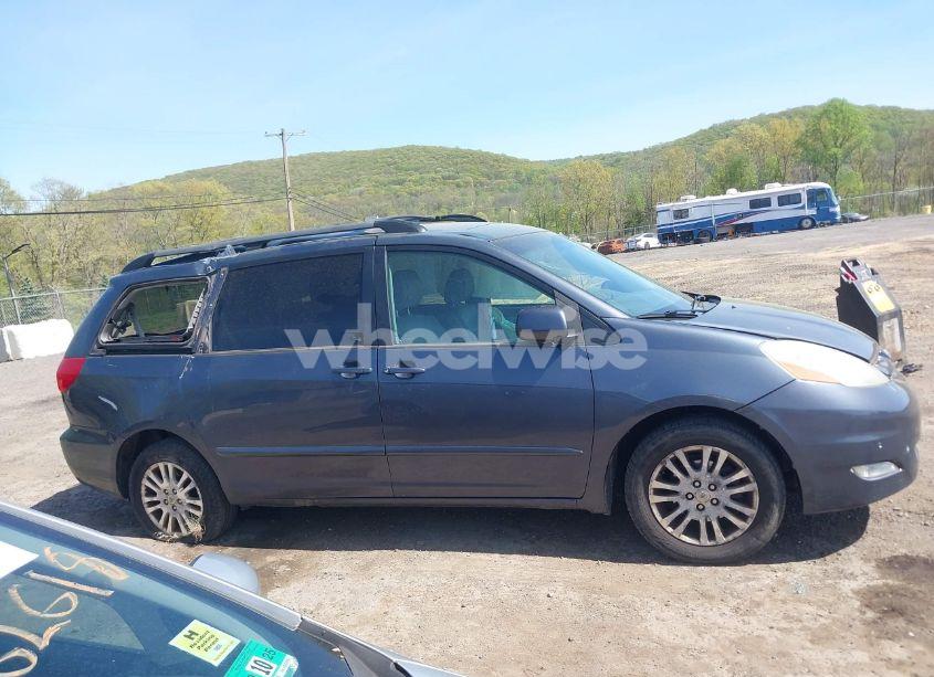 Photo 13 of 2009 Toyota Sienna XLE (VIN 5TDBK22C59S023466)