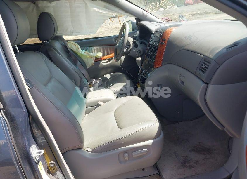 Photo 5 of 2009 Toyota Sienna XLE (VIN 5TDBK22C59S023466)