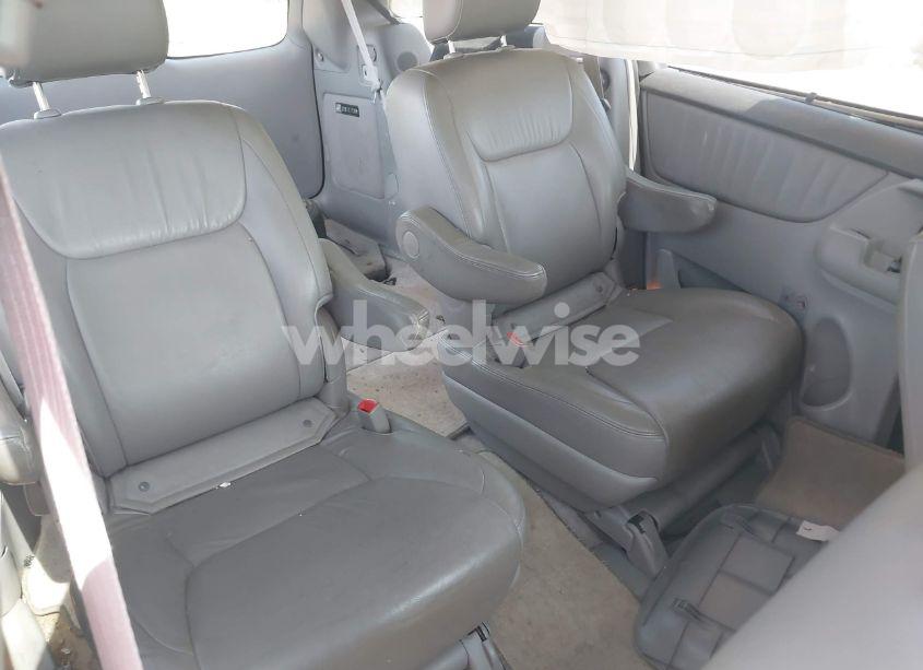 Photo 8 of 2009 Toyota Sienna XLE (VIN 5TDBK22C59S023466)