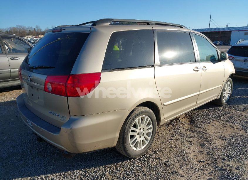 Photo 4 of 2007 Toyota Sienna XLE (VIN 5TDBK22C67S002848)