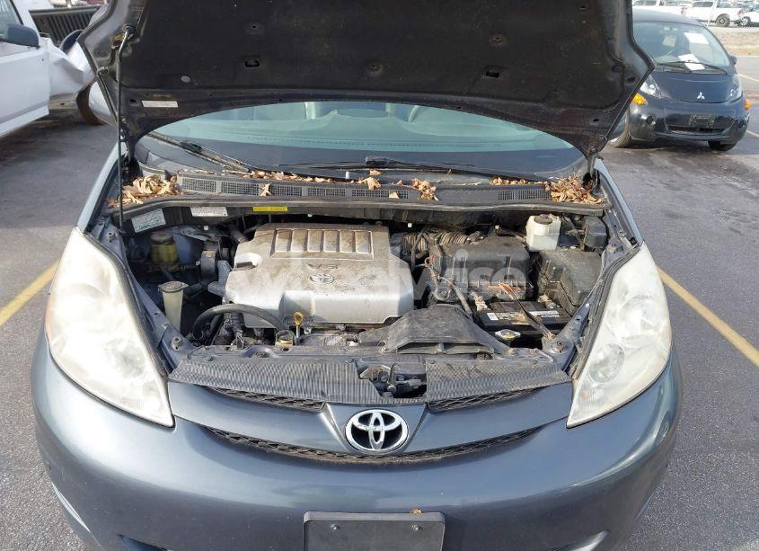 Photo 10 of 2009 Toyota Sienna XLE (VIN 5TDBK22C79S026370)