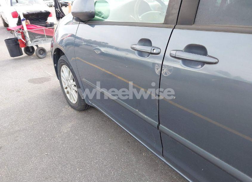 Photo 13 of 2009 Toyota Sienna XLE (VIN 5TDBK22C79S026370)