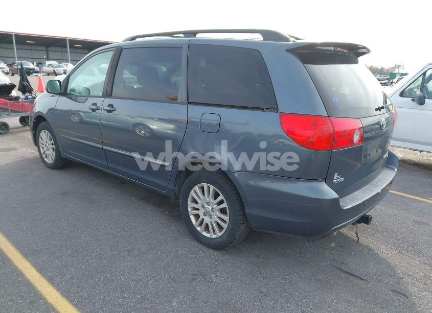 Photo 3 of 2009 Toyota Sienna XLE (VIN 5TDBK22C79S026370)