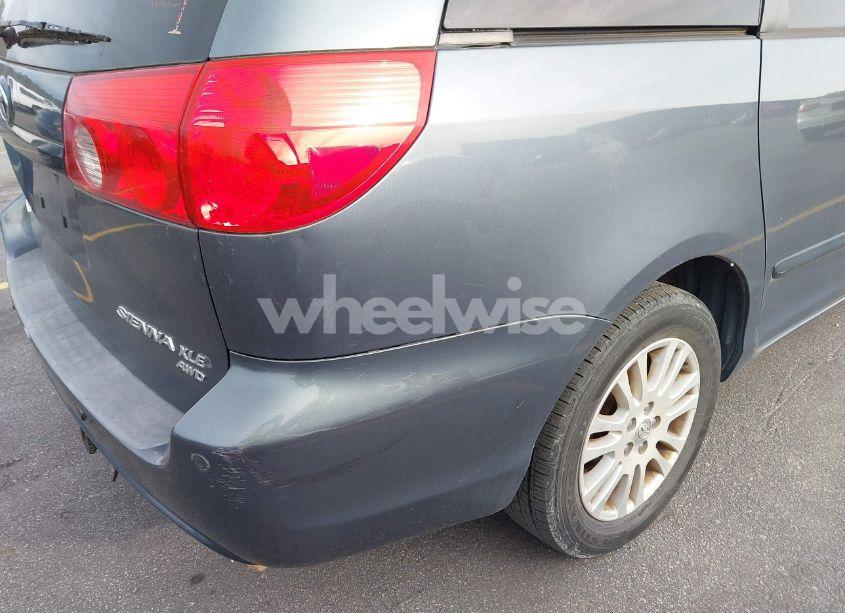 Photo 6 of 2009 Toyota Sienna XLE (VIN 5TDBK22C79S026370)