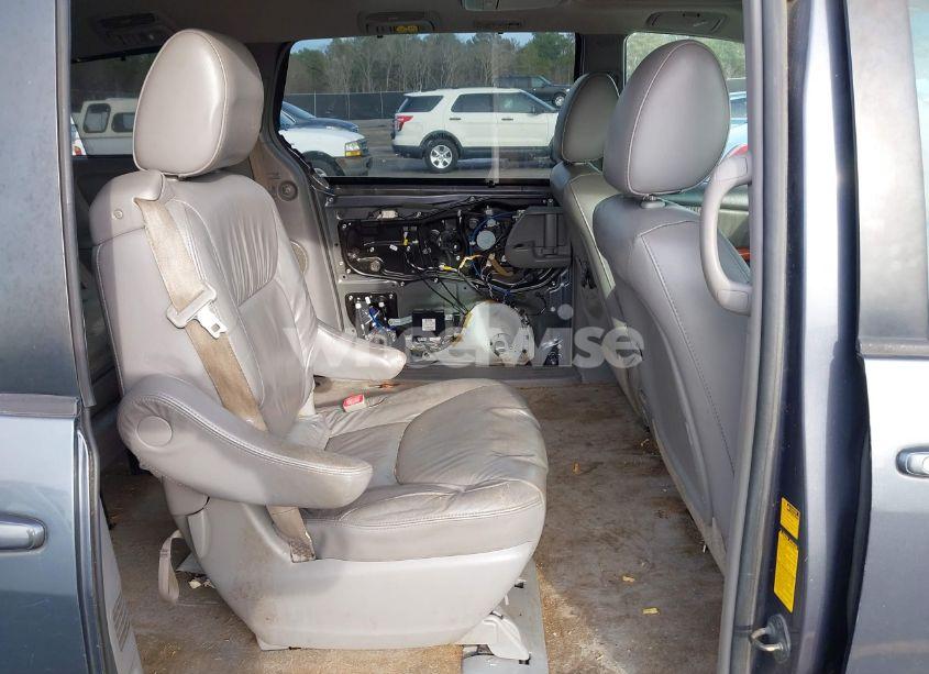 Photo 8 of 2009 Toyota Sienna XLE (VIN 5TDBK22C79S026370)