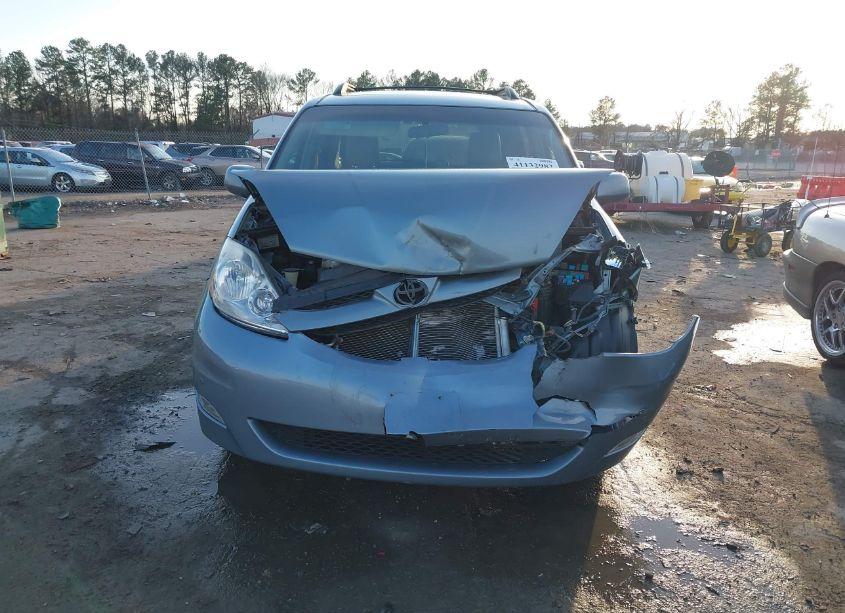 Photo 12 of 2009 Toyota Sienna XLE (VIN 5TDBK22C79S027096)