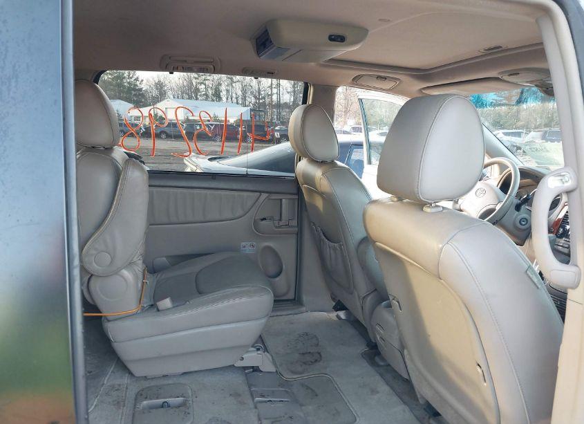 Photo 8 of 2009 Toyota Sienna XLE (VIN 5TDBK22C79S027096)