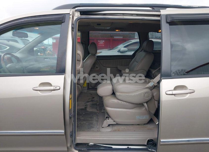 Photo 8 of 2008 Toyota Sienna LIMITED (VIN 5TDBK22C98S016969)